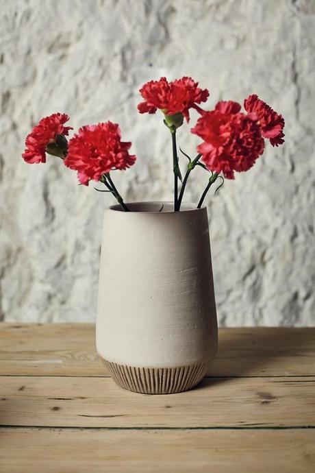 Calcarea de Francesca Gatello, o cómo reaprovechar los restos de mármol en una cerámica ‘muy poco normal’. 17 calcarea