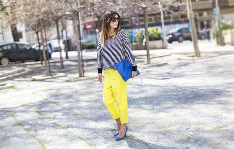 street style barbara crespo peg trousers front row shop yellow cyprea.es clutch fashion blogger blog de moda outfit street style barbara crespo peg trousers front row shop yellow cyprea.es clutch fashion blogger blog de moda outfit