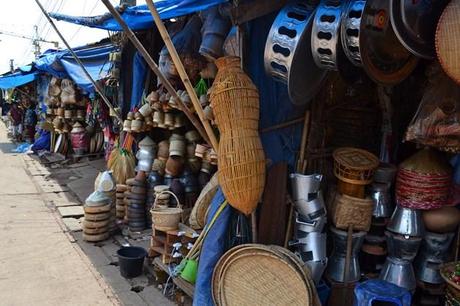 Cacharros en los mercados de Vienti¡an Cacharros en los mercados de Vienti¡an