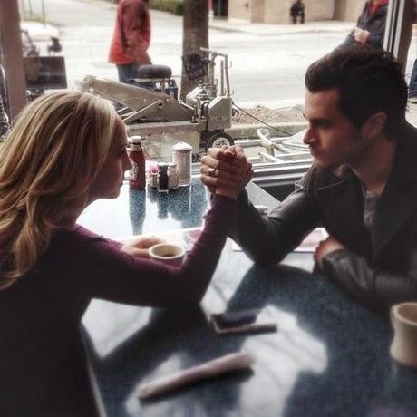 Spoiler sobre Caroline & Enzo Spoiler sobre Caroline & Enzo