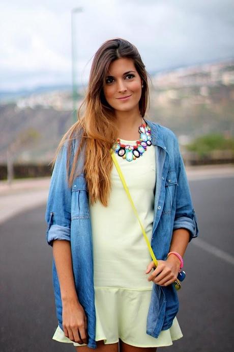 Como combinar tu camisa vaquera / How to combine your denim shirt Como combinar tu camisa vaquera / How to combine your denim shirt