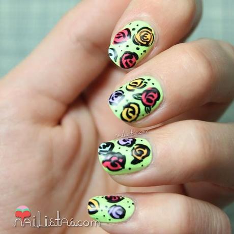 Foto de uñas decoradas con flores Foto de uñas decoradas con flores