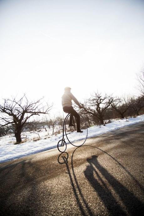 Standard highwheels: el arquitecto sueco Per-Olof Kippel revitaliza los orígenes de la bicicleta. Photographer