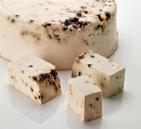 Date una ducha de lujo con el jabón sólido Sultana de LUSH Date una ducha de lujo con el jabón sólido Sultana de LUSH