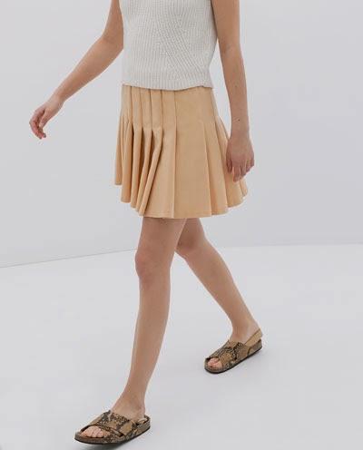 Mini faldas con vuelo, una tendencia a copiar. Mini faldas con vuelo, una tendencia a copiar.