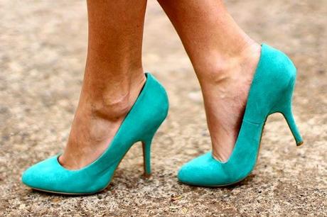 Tweet Tweet Tweet Tweet