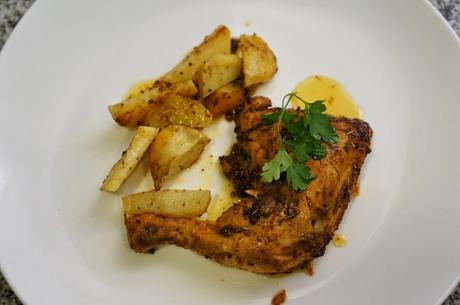 POLLO ASADO CON ESPECIAS Y SALSA BARBACOA POLLO ASADO CON ESPECIAS Y SALSA BARBACOA