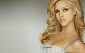 CONSEJOS PARA COMBINAR EL MAQUILLAJE CON LA ROPA CONSEJOS PARA COMBINAR EL MAQUILLAJE CON LA ROPA