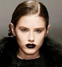 CONSEJOS PARA COMBINAR EL MAQUILLAJE CON LA ROPA CONSEJOS PARA COMBINAR EL MAQUILLAJE CON LA ROPA