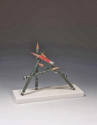 Bob van Breda. Lapiceros, inercia, equilibrio y gravedad. Bob van Breda. Lapiceros, inercia, equilibrio y gravedad.