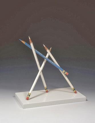 Bob van Breda. Lapiceros, inercia, equilibrio y gravedad. Bob van Breda. Lapiceros, inercia, equilibrio y gravedad.