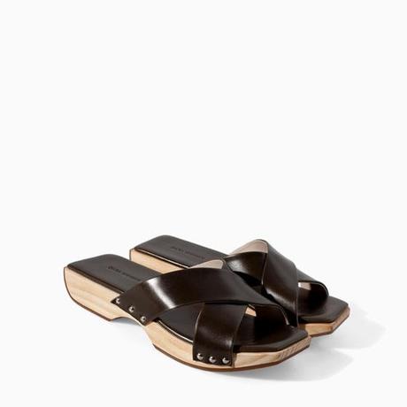 La moda de las sandilias FEAS, ¿habeis caido? La moda de las sandilias FEAS, ¿habeis caido?