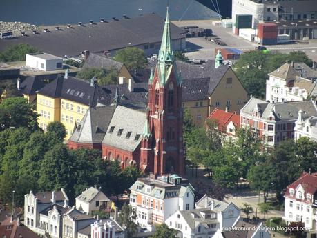 Bergen; la capital de los fiordos occidentales