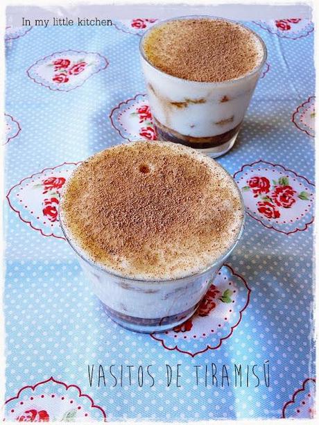 Vasitos de tiramisú Vasitos de tiramisú