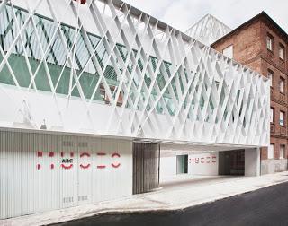 Un día extraño Un día extraño