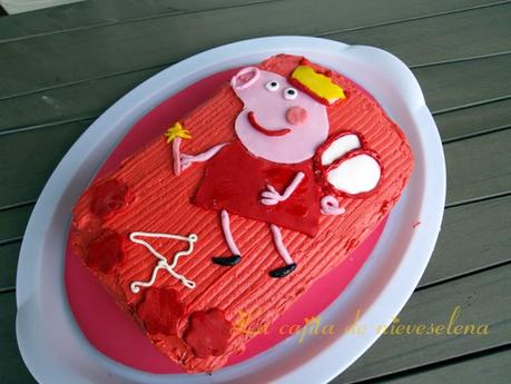 Tarta Pepa Pig red velvet Tarta Pepa Pig red velvet