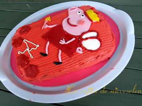 Tarta Pepa Pig red velvet Tarta Pepa Pig red velvet