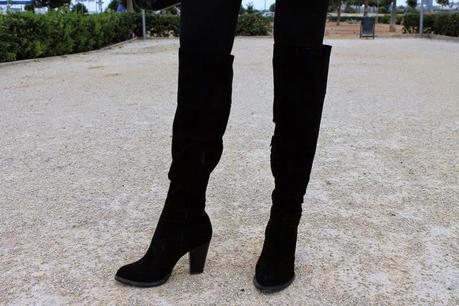 Dark day & look Dark day & look