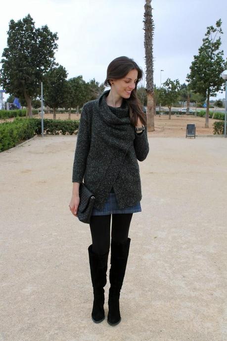 Dark day & look Dark day & look