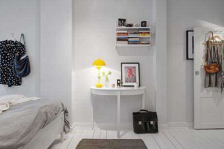 Un piso donde los complementos dan vida y color Un piso donde los complementos dan vida y color