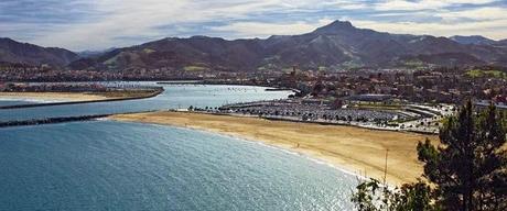 HONDARRIBIA y su Alarde. GUIPÚZCOA.