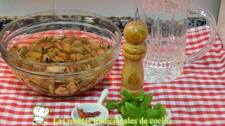 Receta fácil de habas cocidas con hierbabuena Receta fácil de habas cocidas con hierbabuena