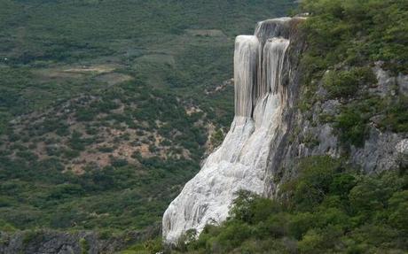 cascadas hierve el agua ozxaca-Mexico