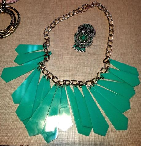 COLLAR ESTALACTICAS VERDE