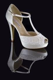 Los zapatos de la novia / Bridal's Shoes