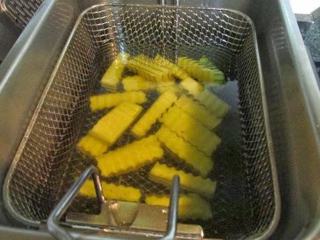 COSTILLAS ASADAS CON SALSA BARBACOA ESPECIAL COSTILLAS ASADAS CON SALSA BARBACOA ESPECIAL