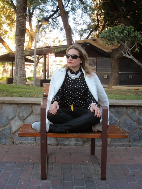 LOOK324-7.4.20147:30WHITE JACKET¡¡Hola amigas!!Comenzamos... LOOK324-7.4.20147:30WHITE JACKET¡¡Hola amigas!!Comenzamos...