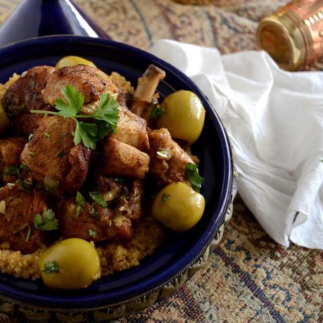 TAJINE  DE POLLO CON ACEITUNAS Y LIMON EN CONSERVA