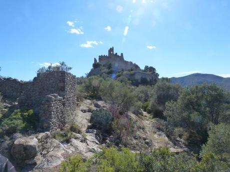 El Castillo de Miravet (Cabanes, Castellón). La Fortaleza Olvidada. Panorámica de la parte alta del Castillo