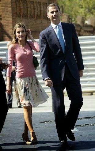 La Princesa Letizia y el viento indiscreto de Barcelona La Princesa Letizia y el viento indiscreto de Barcelona