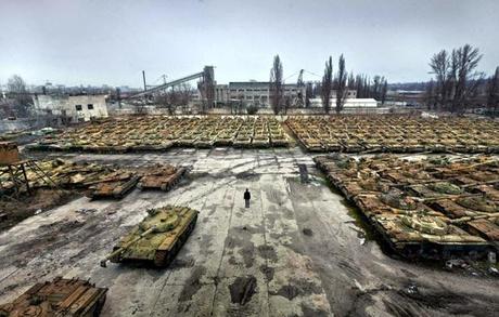 la-proxima-guerra-tanques-rusos-acumulados-almacenados