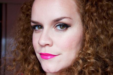 Look Eye-liner et lèvres fuchsia Look Eye-liner et lèvres fuchsia