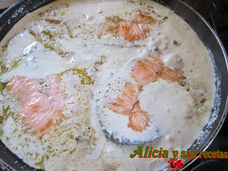 RODAJAS DE SALMÓN A LA PIMIENTA VERDE