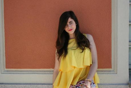 YELLOW CHICK YELLOW CHICK