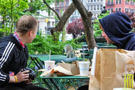 HAMBURGUESAS POR EL MUNDO: SHAKE SHACK, el concepto norteamericano
triunfador. HAMBURGUESAS POR EL MUNDO: SHAKE SHACK, el concepto norteamericano
triunfador.
