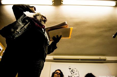 Alexander Rol Jorge: 14 fotografías del Cuatro en Raya en el Ateneo Libertario de Valladolid: