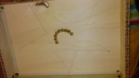 Bandeja de madera tallada con pirógrafo paso a paso Bandeja de madera tallada con pirógrafo paso a paso