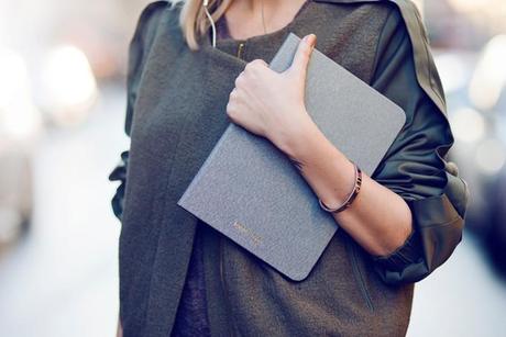 Happy Plugs Book Case: Protección y estilo reunidos en la funda iPad Book Case funda