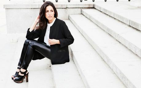 Paris by... MAVILA Paris by... MAVILA