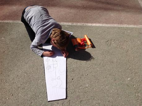 Mano Solidaria al estilo Rizzi Mano Solidaria al estilo Rizzi