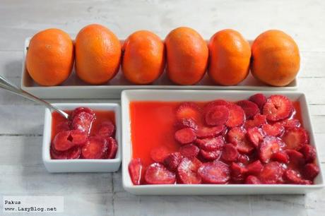 Fresas maceradas en zumo de mandarinas. Receta de postre exprés