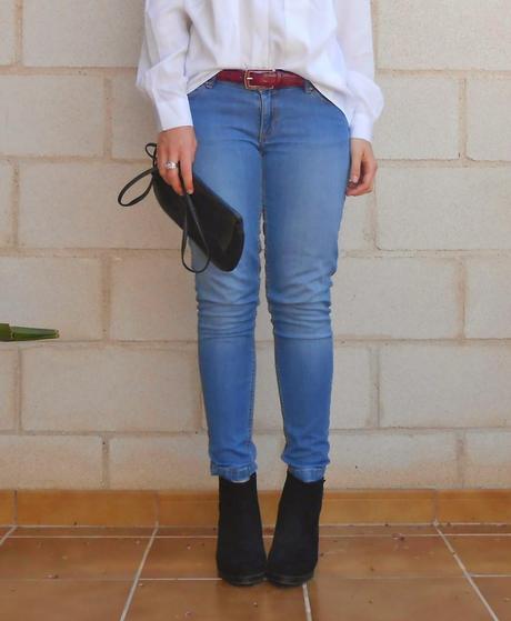 WHITE SHIRT AND JEANS
