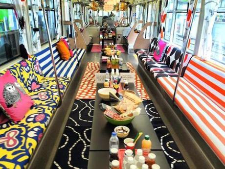 IKEA decora el metro de Tokio IKEA decora el metro de Tokio