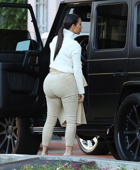 Kim Kardashian trasero