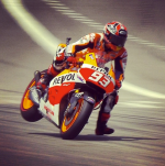 Miller, Rabat y Márquez consiguen la pole position 10152506_10152453426330769_880023254237371737_n