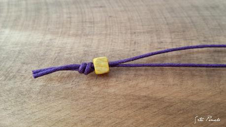 DIY: pulsera con botón de madera. DIY: pulsera con botón de madera.